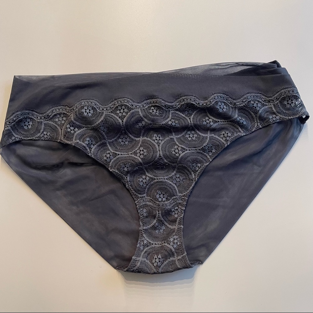 La Perla Studio | Navy Floral Lace High-Cut Brief | Never Worn | Size 4/L